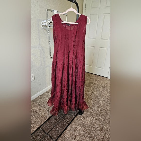 Pakistani designer Maroon gown - Picture 4 of 12